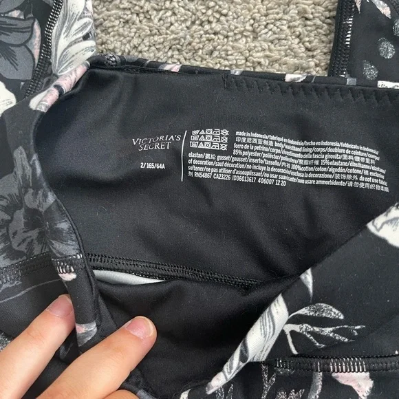 Victoria Secret | NWOT Floral Leggings Size 2 - Picture 3 of 8